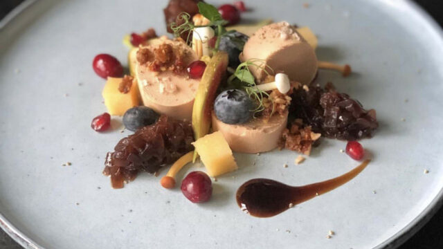 71ec36_79dddcf8b66e475d8a0fa69de9f611de~mv2